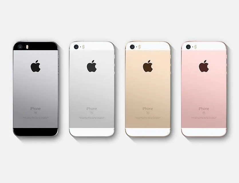 Apple iPhone SE 16GB 64GB - GSM UNLOCKED / AT&T / T-Mobile 4G LTE Smartphone