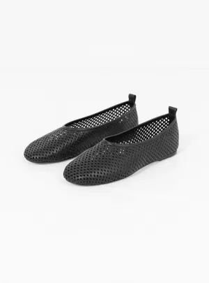 Elio Perforated Pumps Black