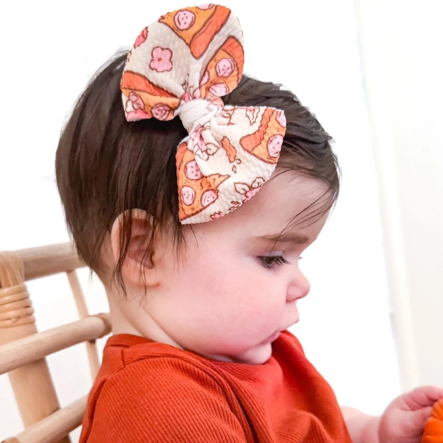 Pizza Party Bow