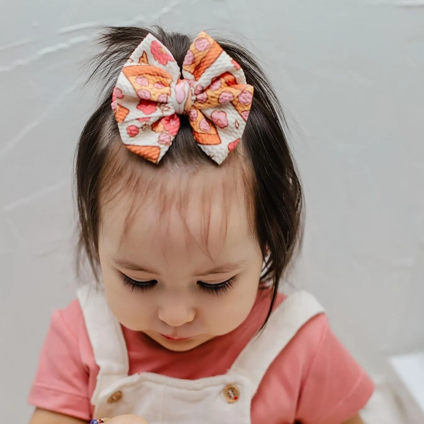 Pizza Party Bow
