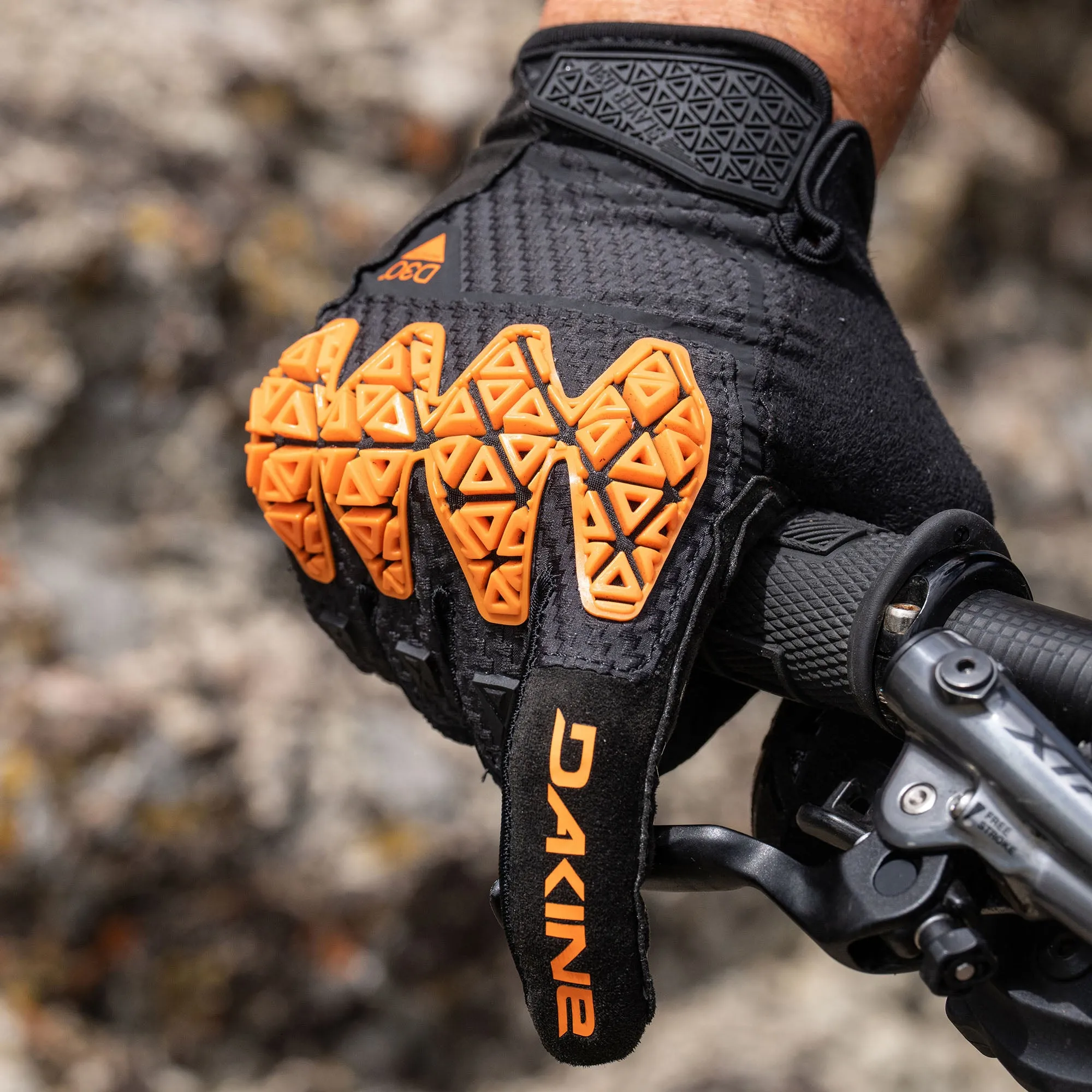 Slayer Pro D30&#174; Gloves - Black/Orange