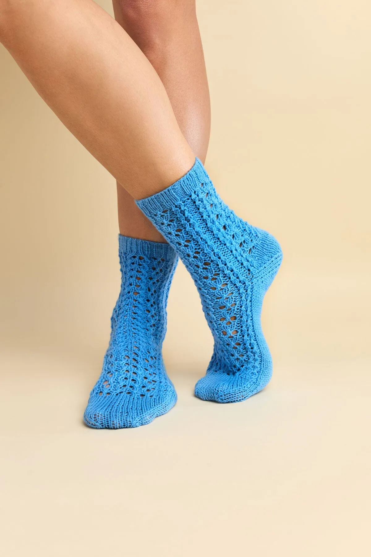 Trinket Socks in Uni Merino